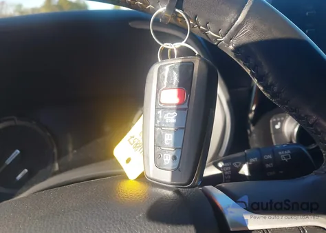 2022 Toyota Highlander Xle from USA, damaged, VIN 5TDHZRBH2NS163821